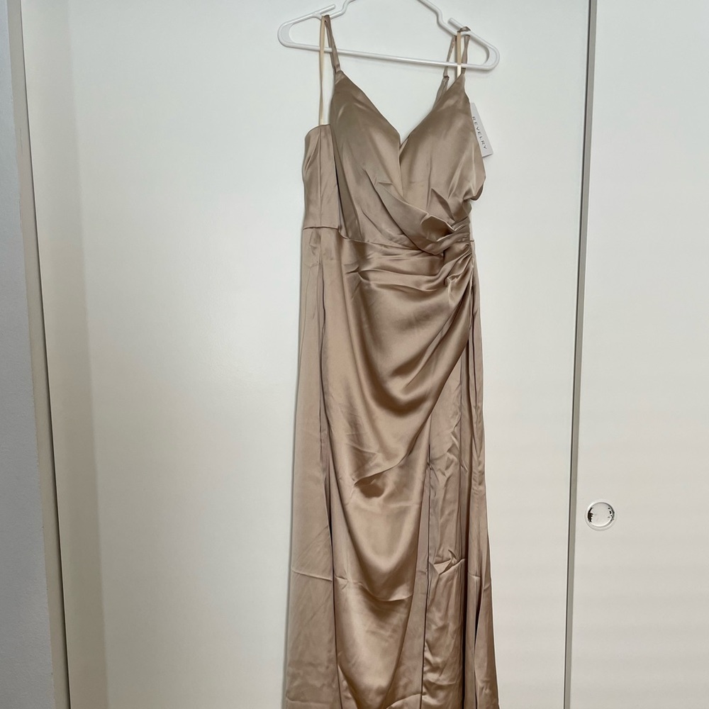 Selling a brand new, never worn Bridesmaids Dress from Revelry! Gold Champagne